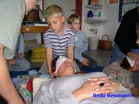 kinderreiki_okt04_21.JPG